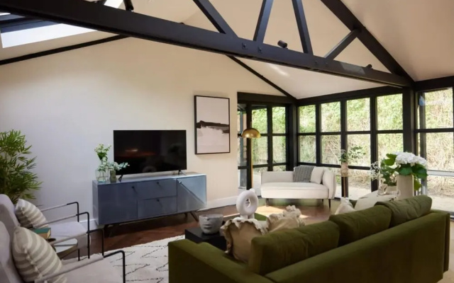 The Hammersmith Nest Lovely 3bdr Flat With Parking Patio