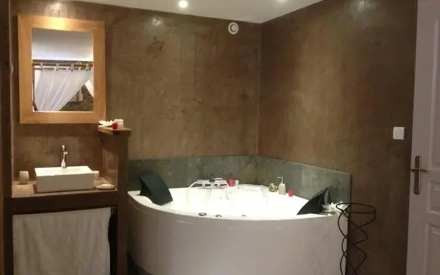 Bulle de tendresse en Provence - Parking Piscine & Jaccuzzi - Peypin