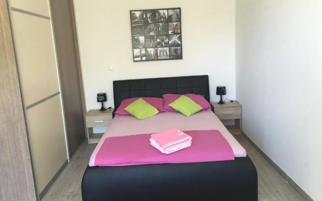 Oki Apartment