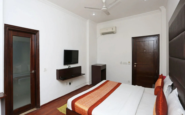 Hotel Pacific Inn Suites by OYO Rooms