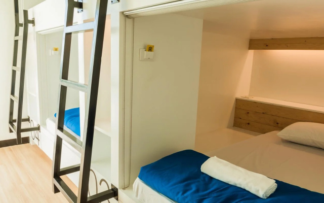 Travel Light Hostel Pattaya