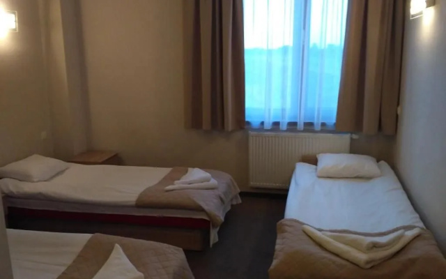 Hotel Nowostawy