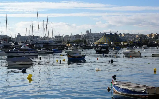 The Strand - Apartment By The Sea Sliema
