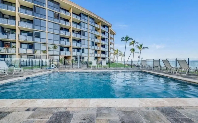 Kihei Surfside, #310 1 Bedroom Condo by RedAwning