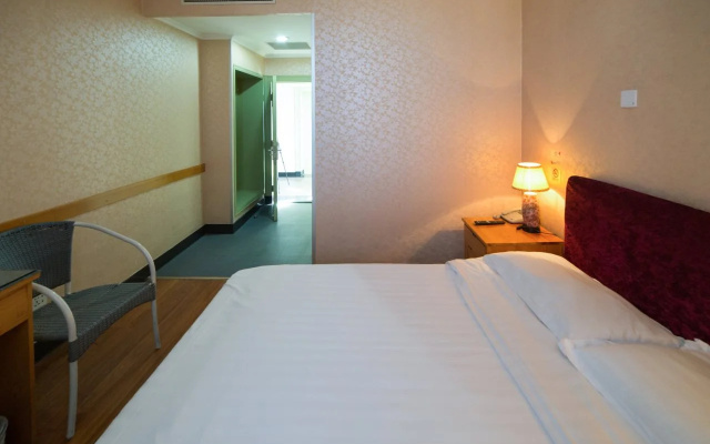 Beijing Wang Fu Jing Jade Hotel