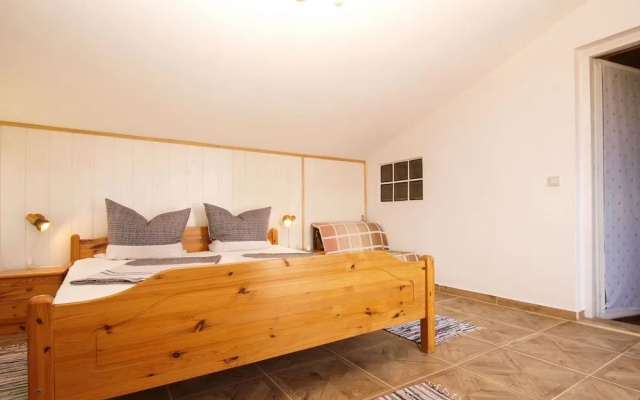 Apartment 692