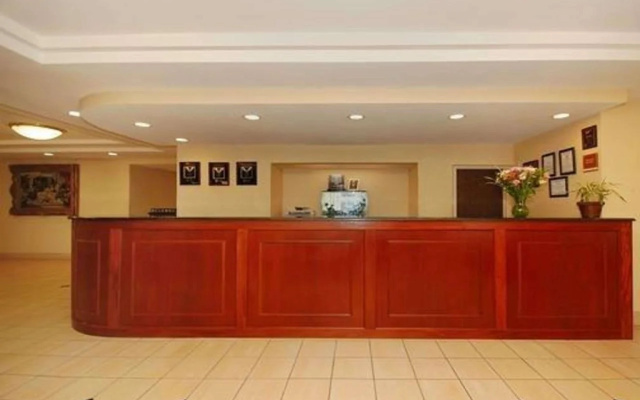 Danville Quality Inn & Suites