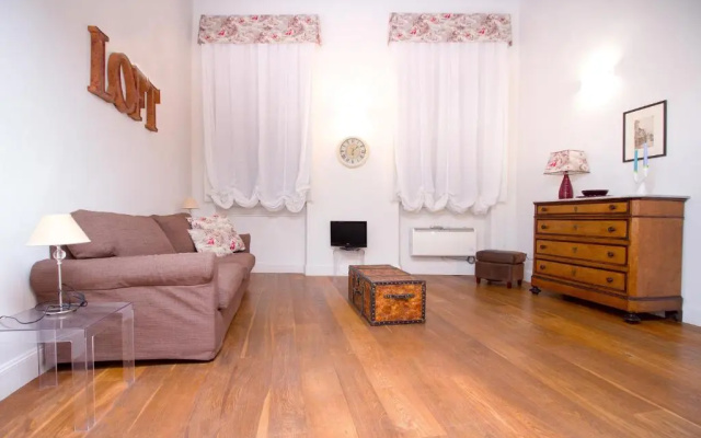 Charming Santa Croce Loft