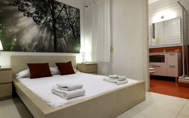 Blanc Apartment