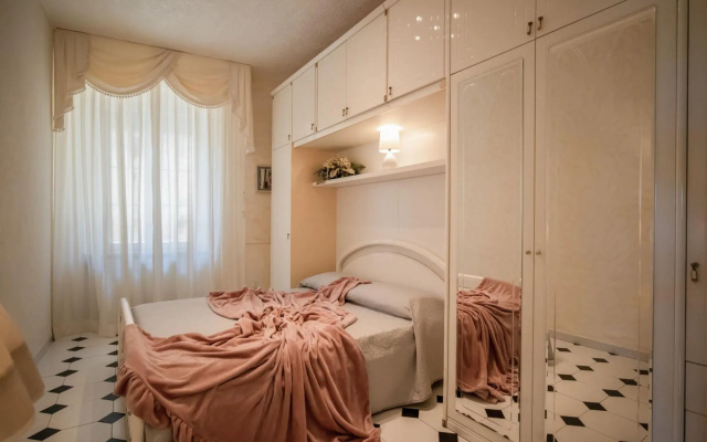 Three-room apartment with sunrise view from the sea-Mare In Vista