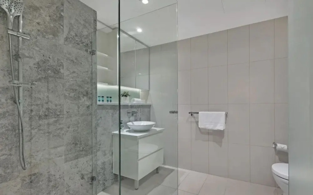Kozyguru | Wentworth Point | 1 Bed Waterview Apt