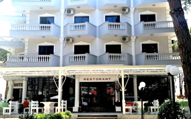 Hotel Kapri вид на фасад