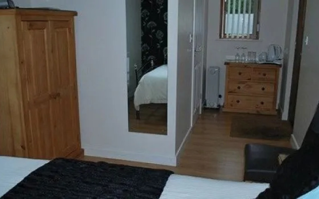 Oak Lodge B&B
