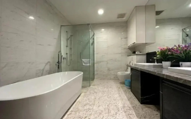 The Platinum Suites KLCC by Moonlight