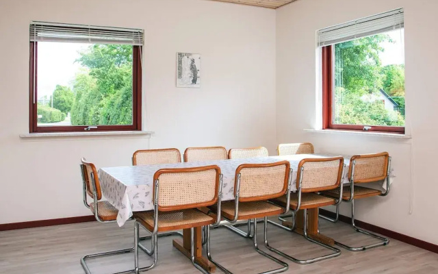 6 Person Holiday Park Home in Grindsted