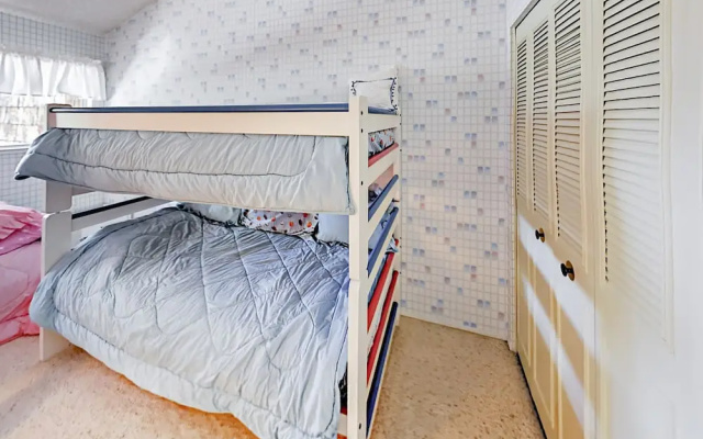 336al238 3 Bedrooms 2.5 Bathrooms Condo