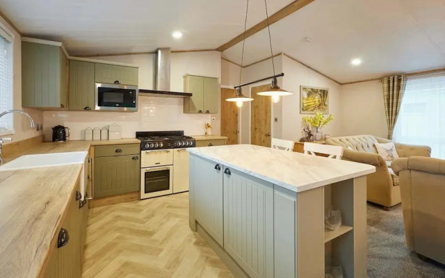 Host Stay Foxglove Lodge