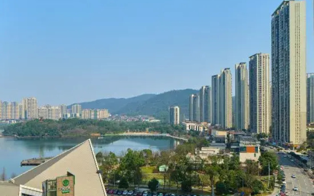 Yunyou Lakeview Movie Homestay (Meixi Lake West Subway Station)