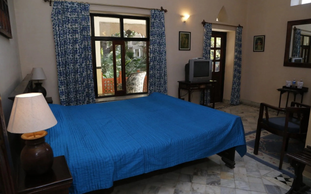 Hotel Devi Bhawan