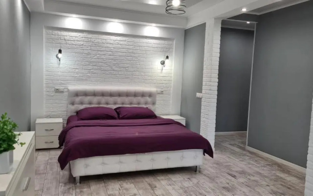 Apartaments on Metalurhiv 34