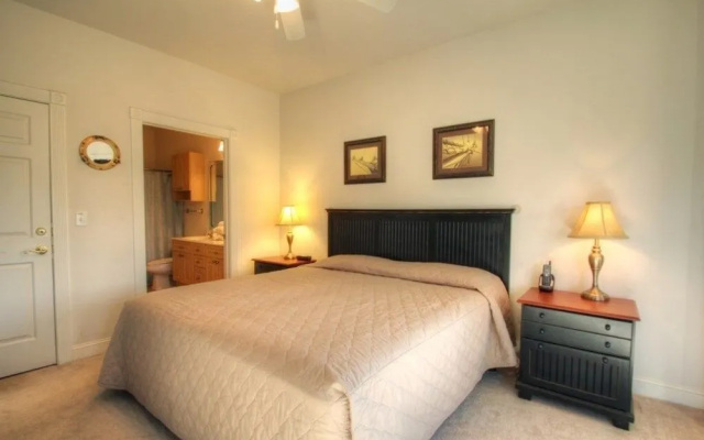 Magnolia Pointe 304 4811 2 Br condo by RedAwning