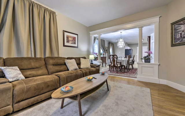 2 Mi to Downtown: Springfield Apt w/ Balcony!