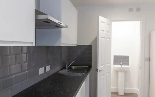 Bridge Road - Room 1b