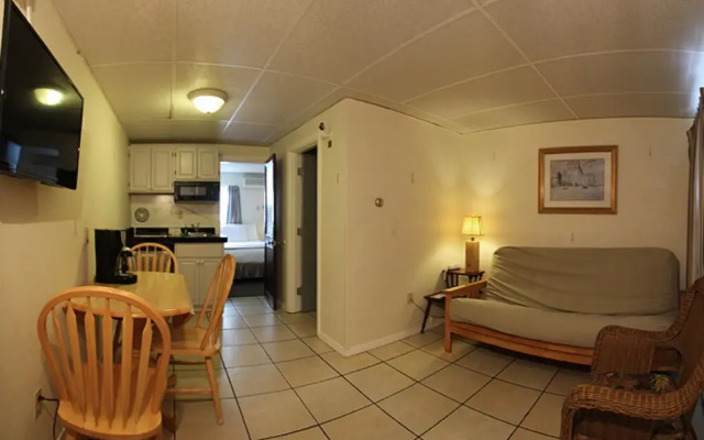 Sea Cliff House Motel