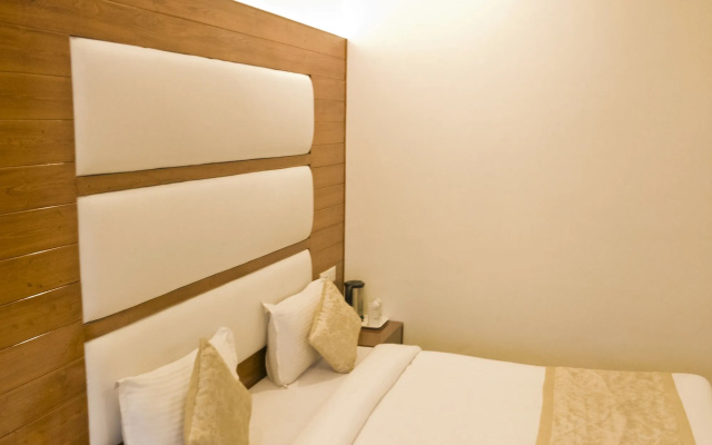 Royal Jardin Whistling Pines Resort