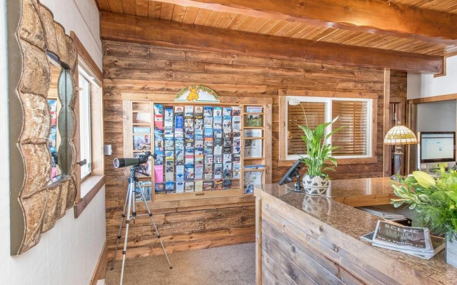 Elk Refuge Inn