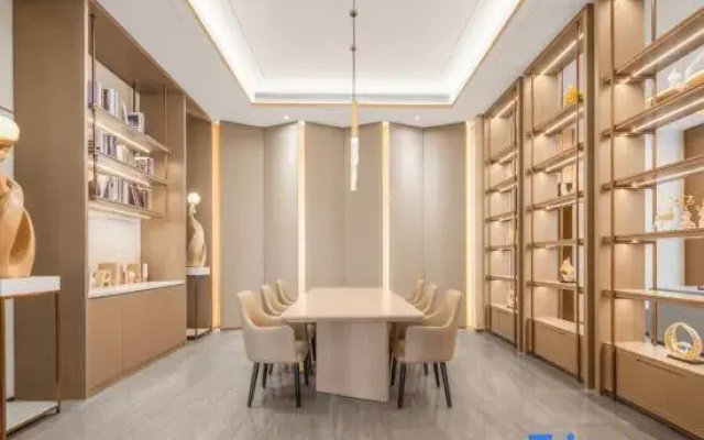 Lavande Hotel (Guangzhou Baiyun Airport Longgui Metro Station)