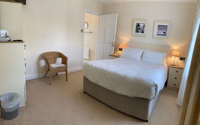Rivers Edge Bed  Breakfast