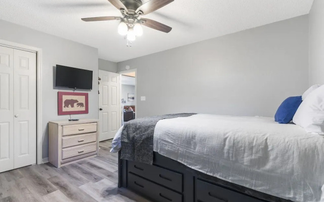 Ozark Escape at the Pointe