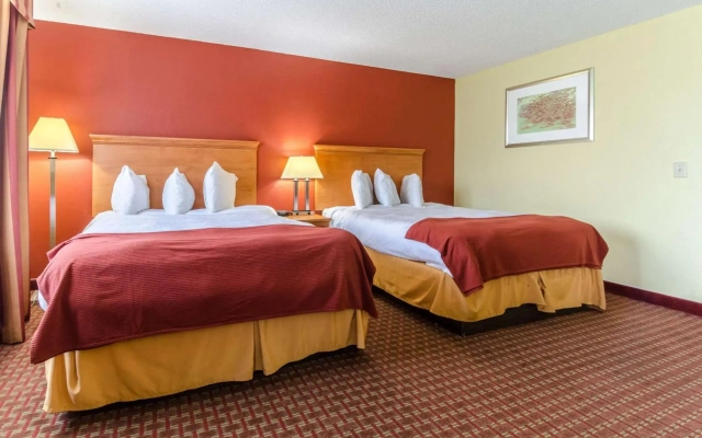 Rodeway Inn & Suites Jacksonville near Camp Lejeune