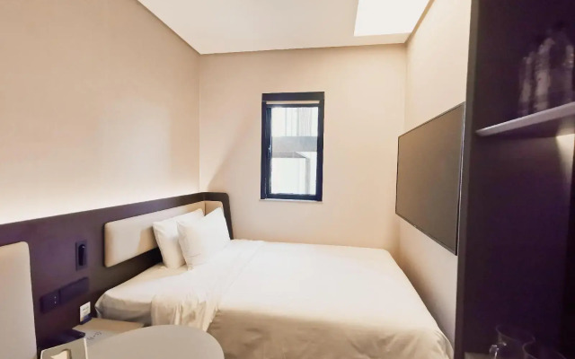 Отель Hanting Hotel Beijing Wangfujing Street Branch