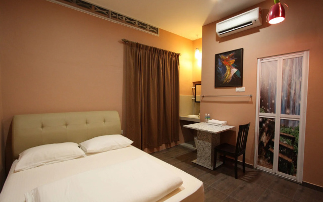 Shamrock Guest House II