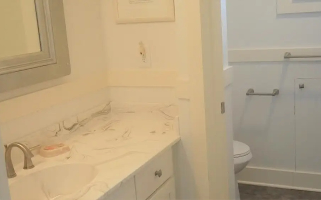 Palmetto House - 4 Br Home