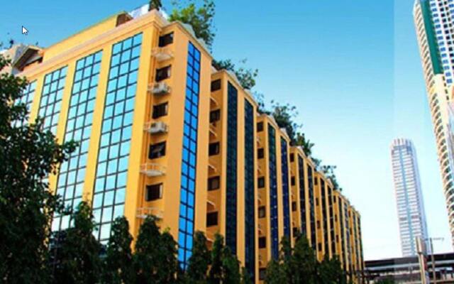 Отель King Royal Garden Inn Бангкок вид на фасад
