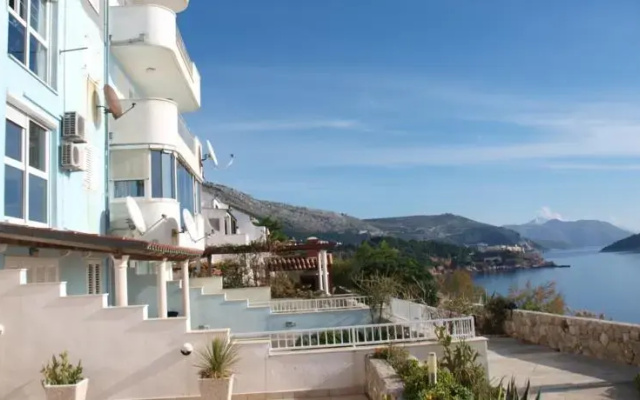 Nice View Apartment