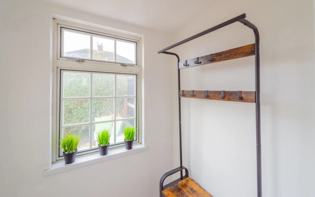 The Annexe, 25 Gorsehill Road