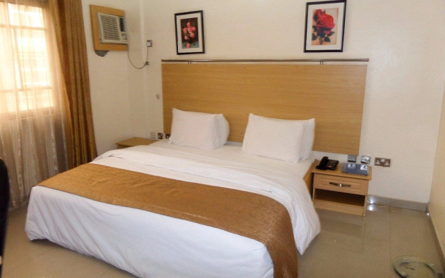 Elomaz Hotels, Abuja