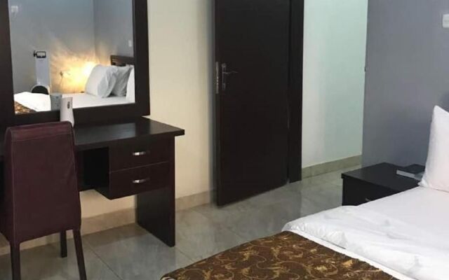 Jim-Eddy Suites