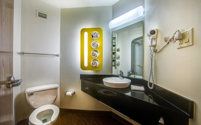 Motel 6 Burlington, ON - Toronto West - Oakville
