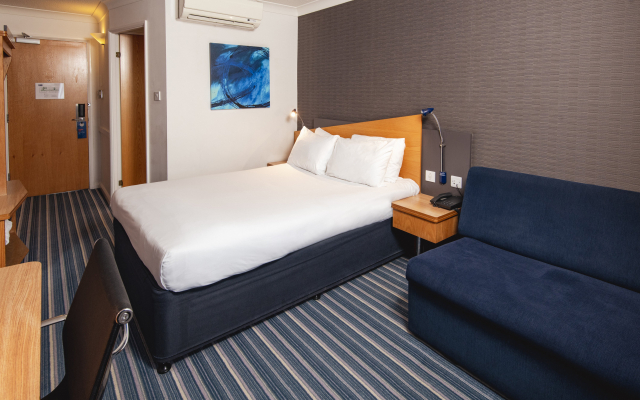 Holiday Inn Express Birmingham - Snow Hill by IHG