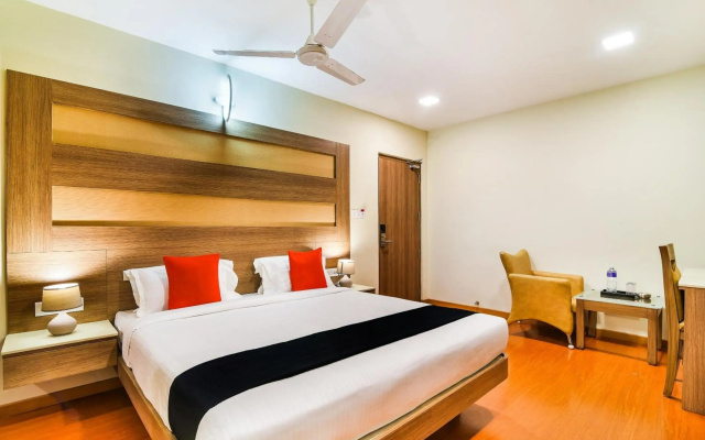 Super OYO Capital O 37664 Hotel Grand Plaza