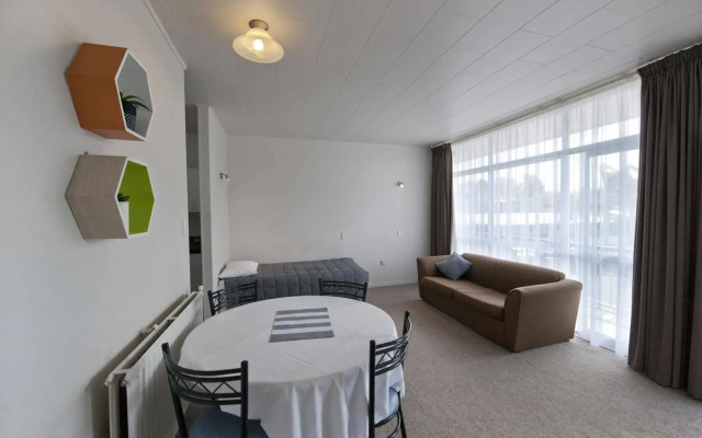 Aura Accommodation