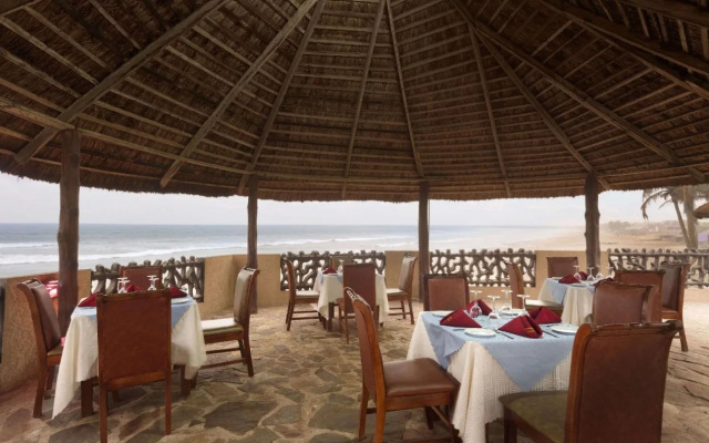 Ramada Resort Accra Coco Beach