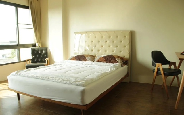 The Residence Thepkanjana