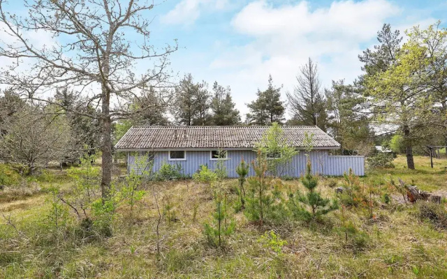 6 Person Holiday Home in Albaek