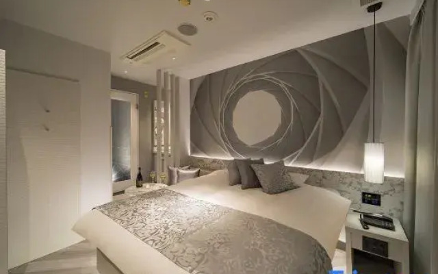 Hotel Retour (Adult Only)